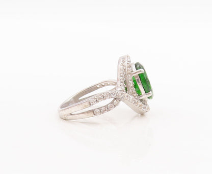 925 Sterling Silver Vintage Ring Designer Oval Green White CZ   Sz 7  RG29641