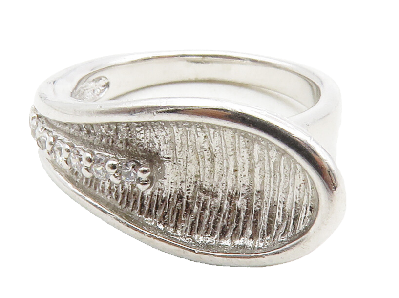 925 Sterling Silver  Petite White Topaz Shiny Textured Band Ring Sz 6  RG12737