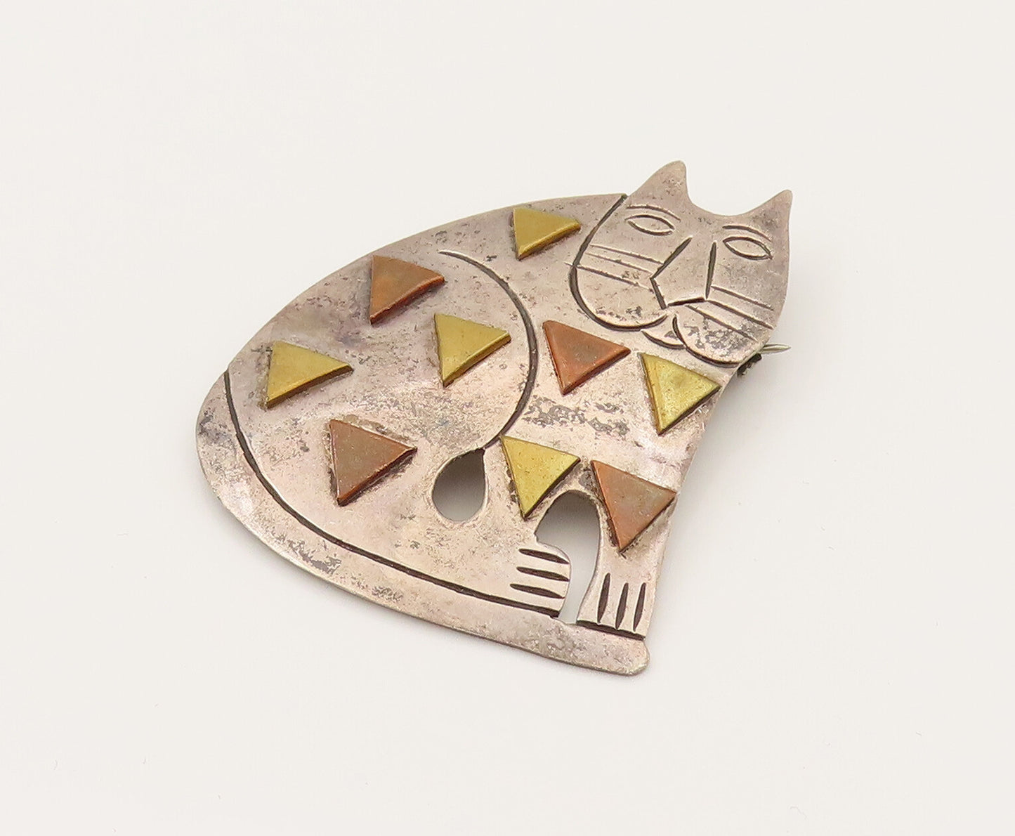 DESIGNER 925 Silver  Vintage Tri Tone Triangle Pattern Cat Brooch Pin  BP10277