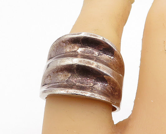 MEXICO 925 Sterling Silver  Vintage Dark Tone Concave Band Ring Sz 7.5  RG6642