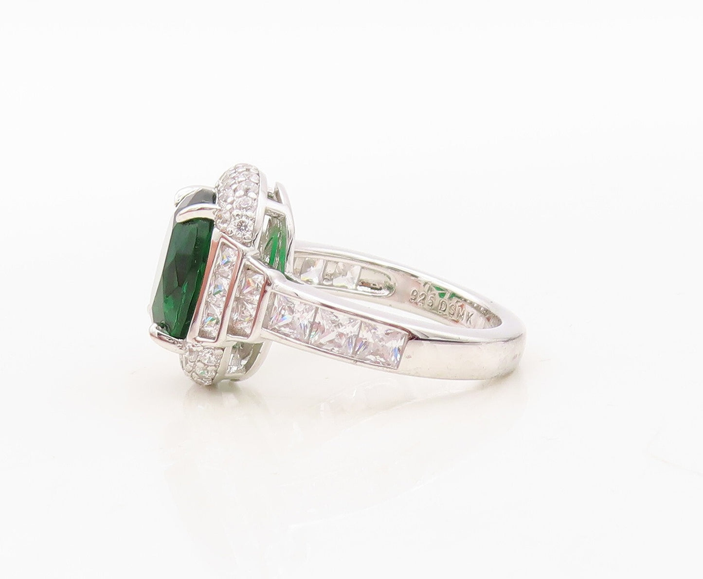925 Sterling Silver Vintage Ring Oval Cut Green Halo White CZ  Sz 7 RG30514