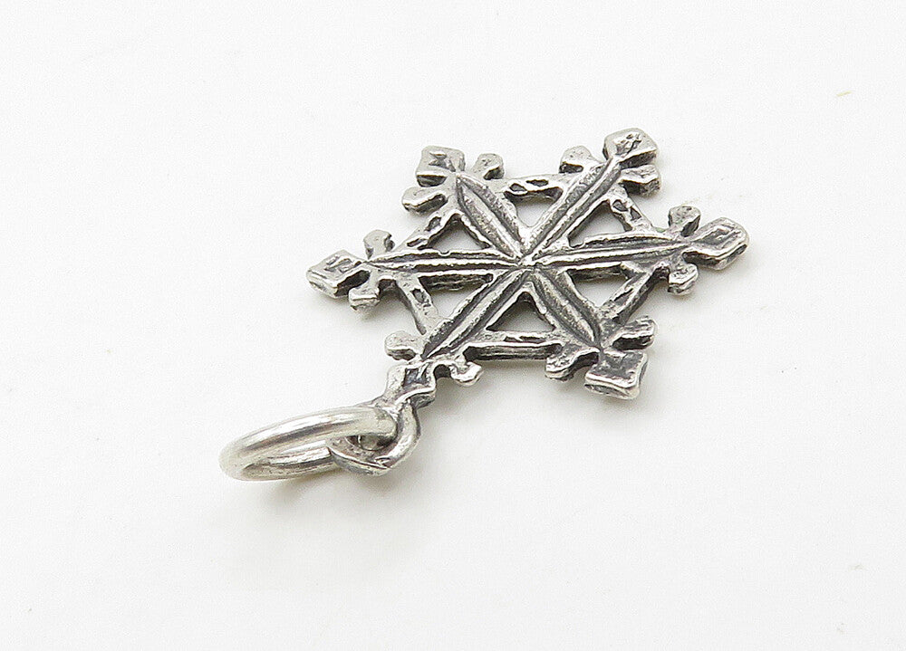925 Sterling Silver  Vintage Shiny Petite Winter Snowflake Pendant  PT17235