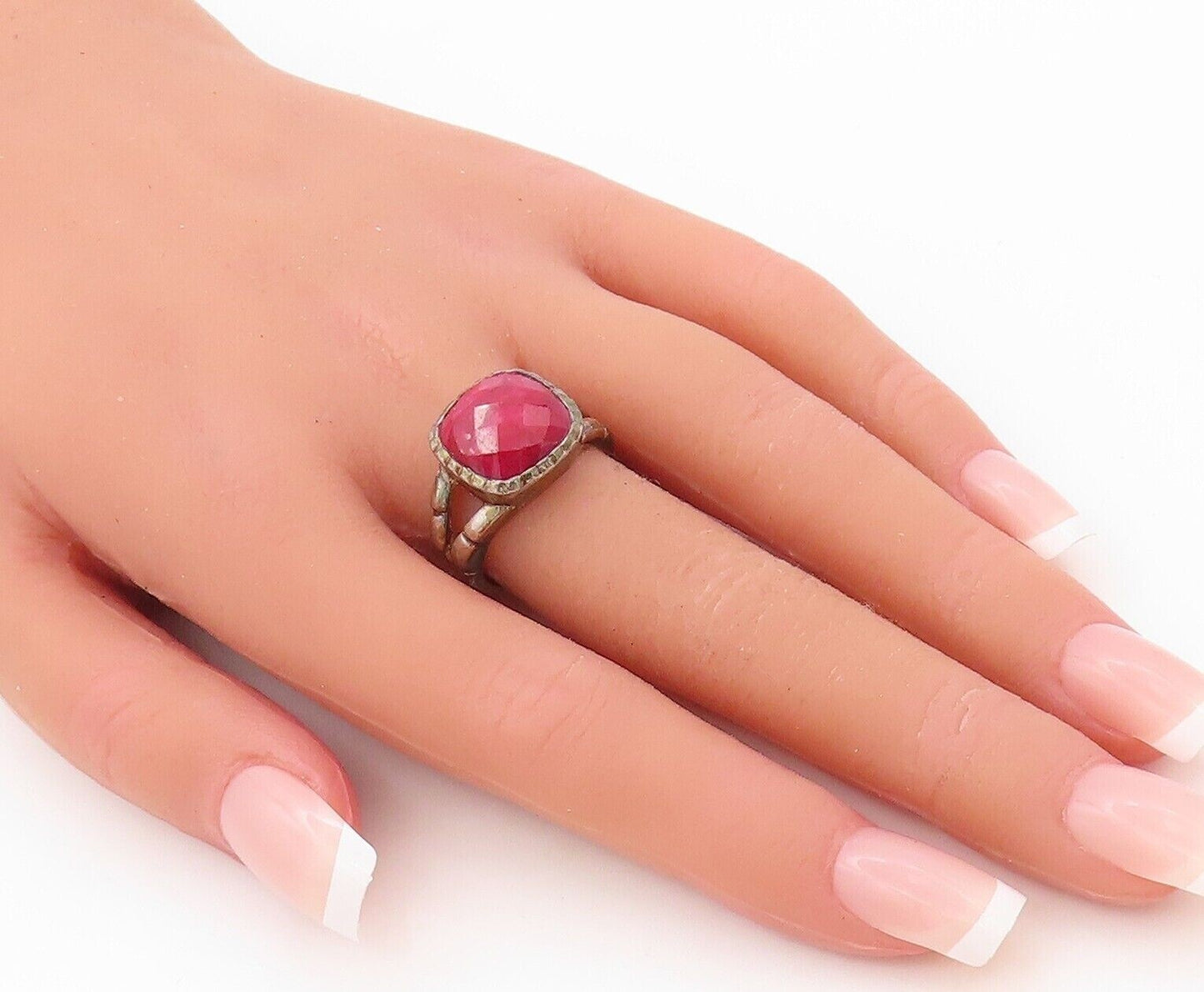 925 Sterling Silver Vintage Ring Split Band Square Red Gemstone  Sz 7  RG30301