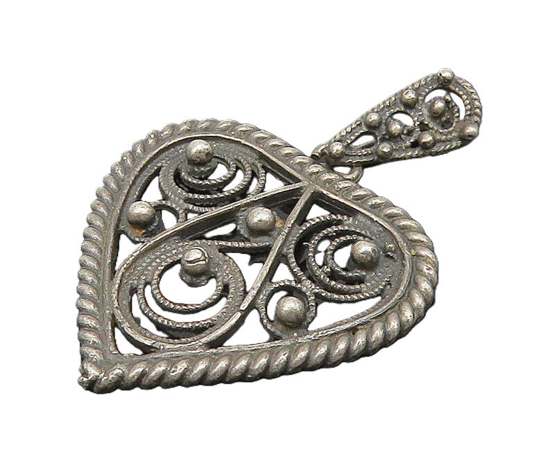 925 Sterling Silver  Vintage Beaded Twisted Spiral Love Heart Pendant  PT20154