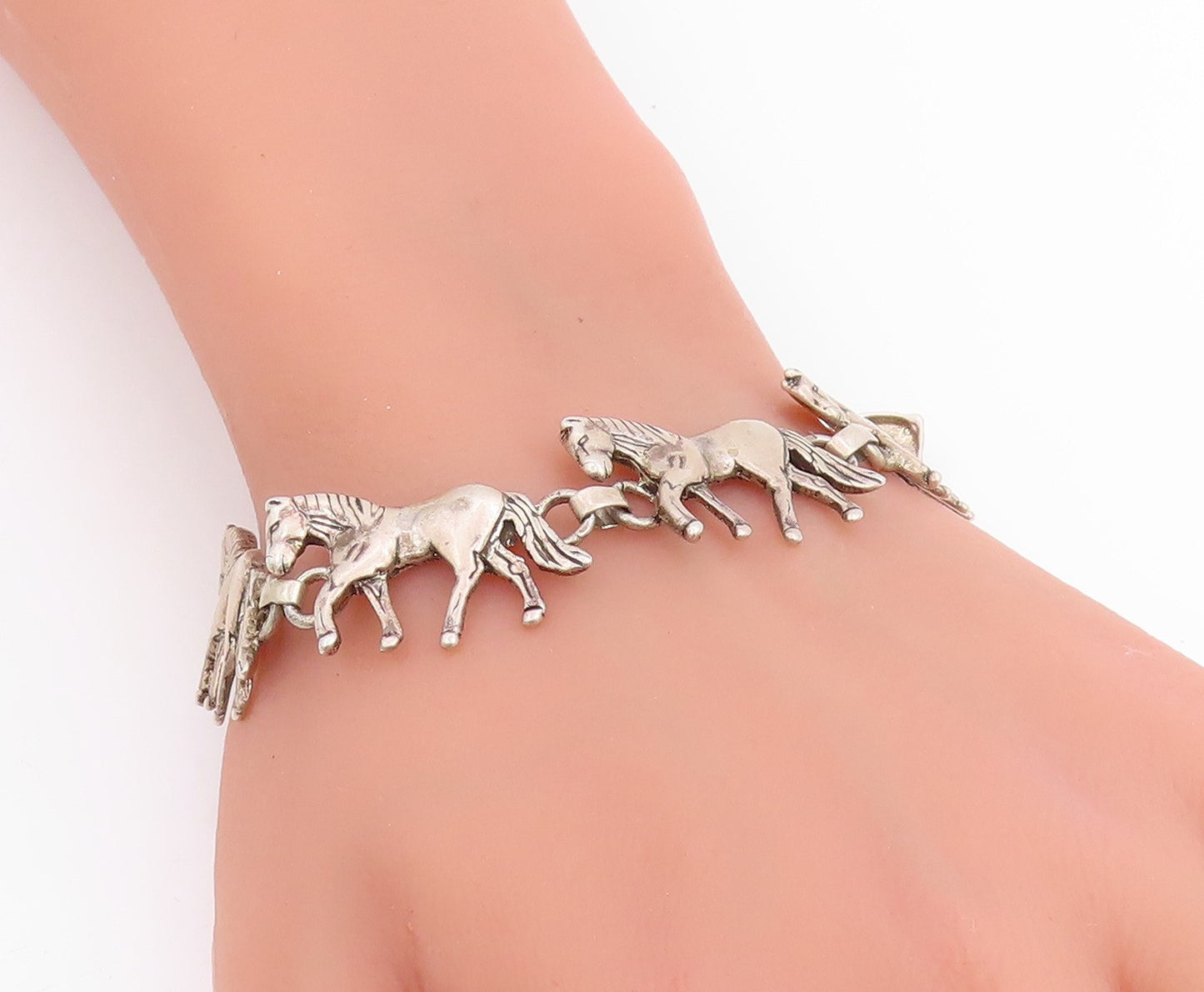 925 Sterling Silver Vintage Bracelet GLENN SANDOVAL NAVAJO Horse Link  BT11830