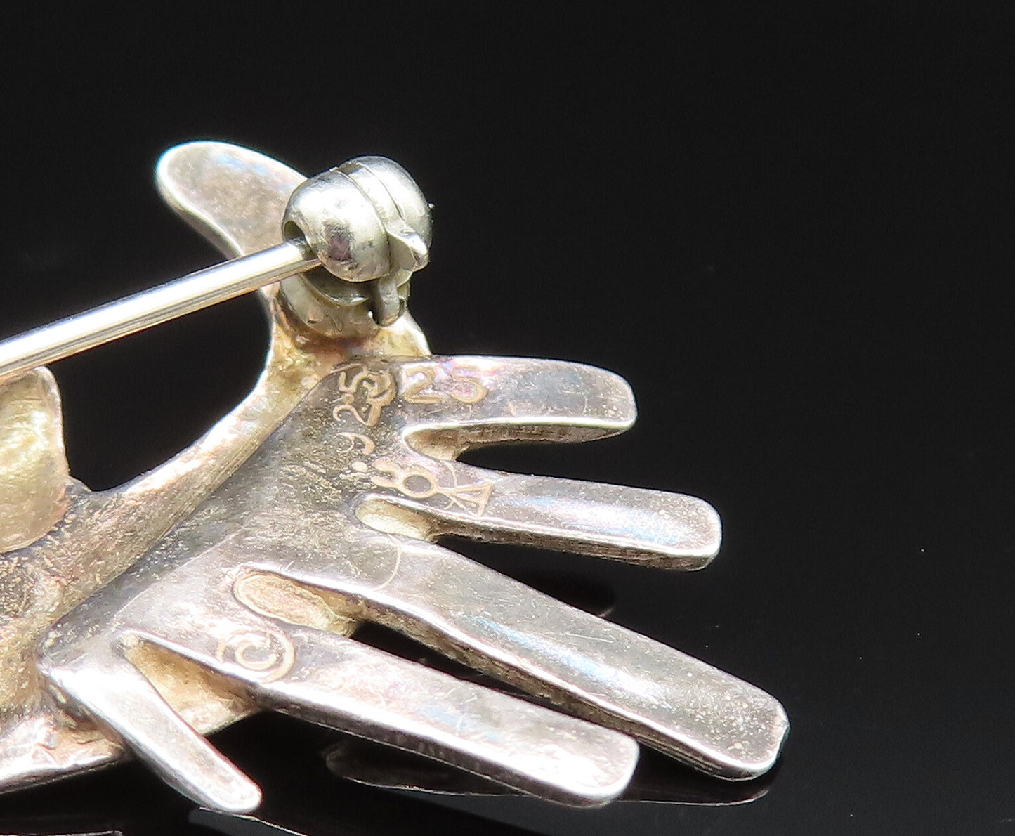 925 Sterling Silver  Vintage Modernist Crescent Moon Face Brooch Pin  BP9625