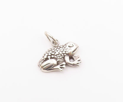 925 Sterling Silver  Vintage Shiny Petite Frog Toad Motif Pendant  PT18242