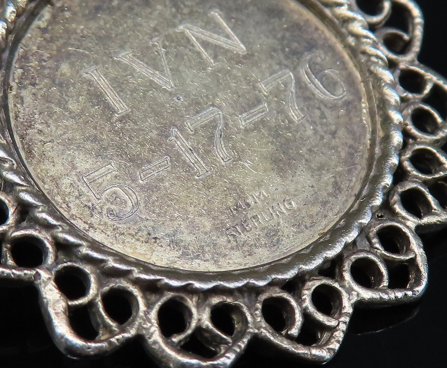 925 Sterling Silver Vintage Date To Remember Garnet Flower Medal Pendant PT21859