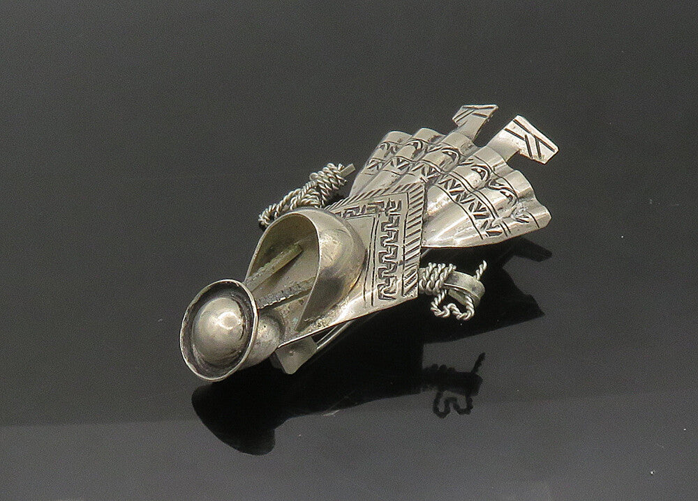 925 Sterling Silver  Vintage Shiny Etched Person In Poncho Brooch Pin  BP8671