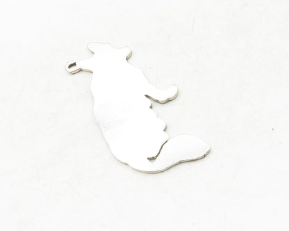 925 Sterling Silver  Vintage Sitting Wolf Etched Detail Animal Pendant PT10095