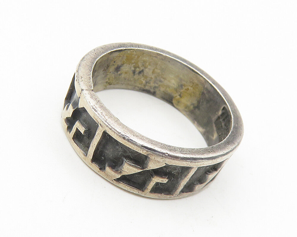925 Sterling Silver  Vintage Oxidized Pattern Round Band Ring Sz 5  RG10927