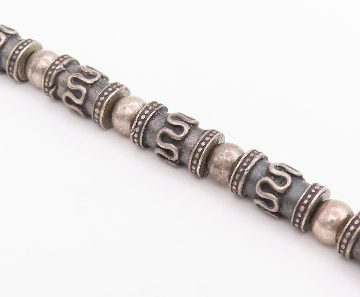 925 Sterling Silver Vintage Necklace Etched Cylindrical Patterned Bead  NE4734