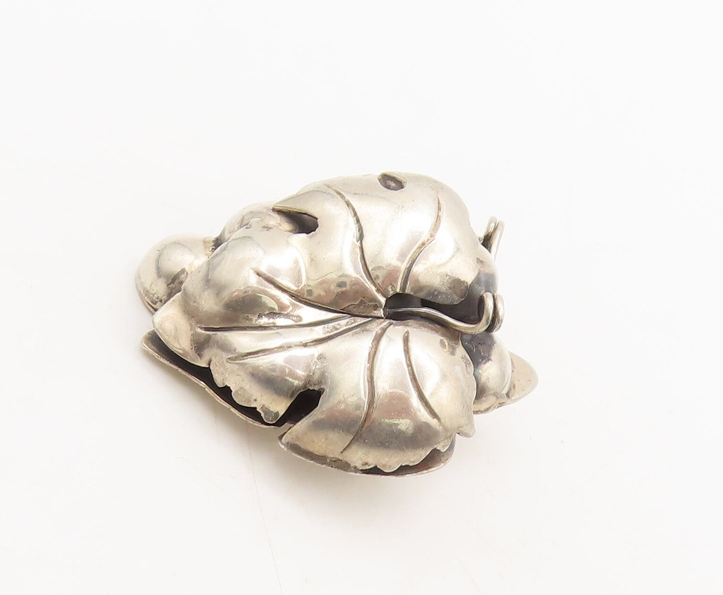 925 Sterling Silver Vintage Brooch Pin TAXCO 3D Carved Bunch Of Grapes  BP10588