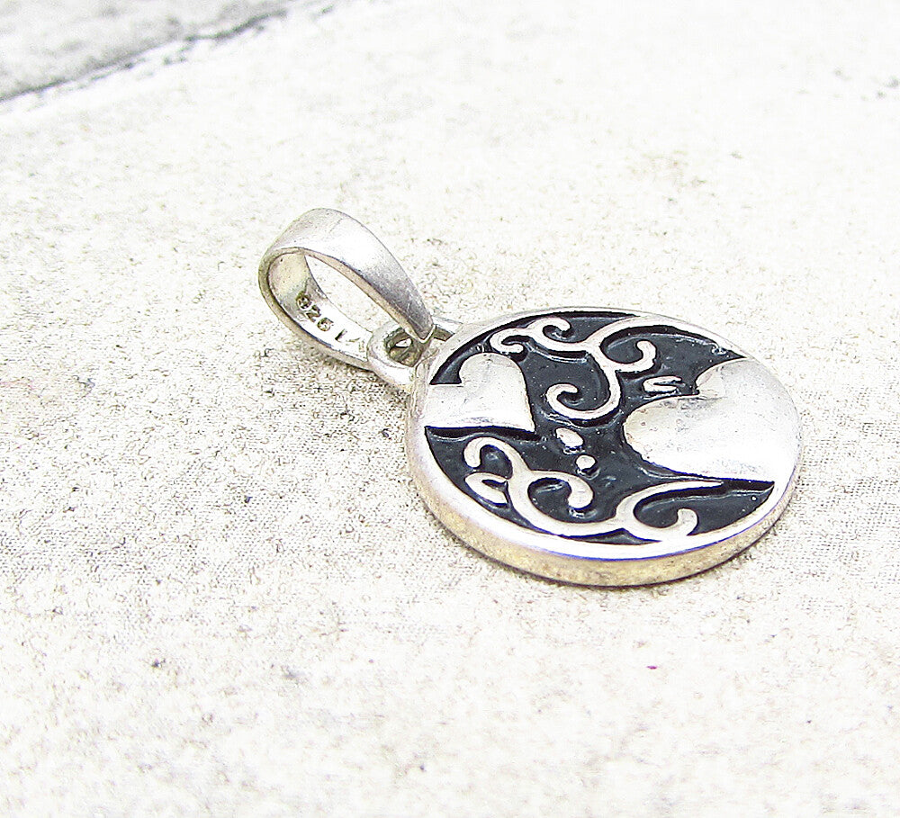 925 Sterling Silver  Dear Friends Are Always Close To The Heart Pendant  PT1744