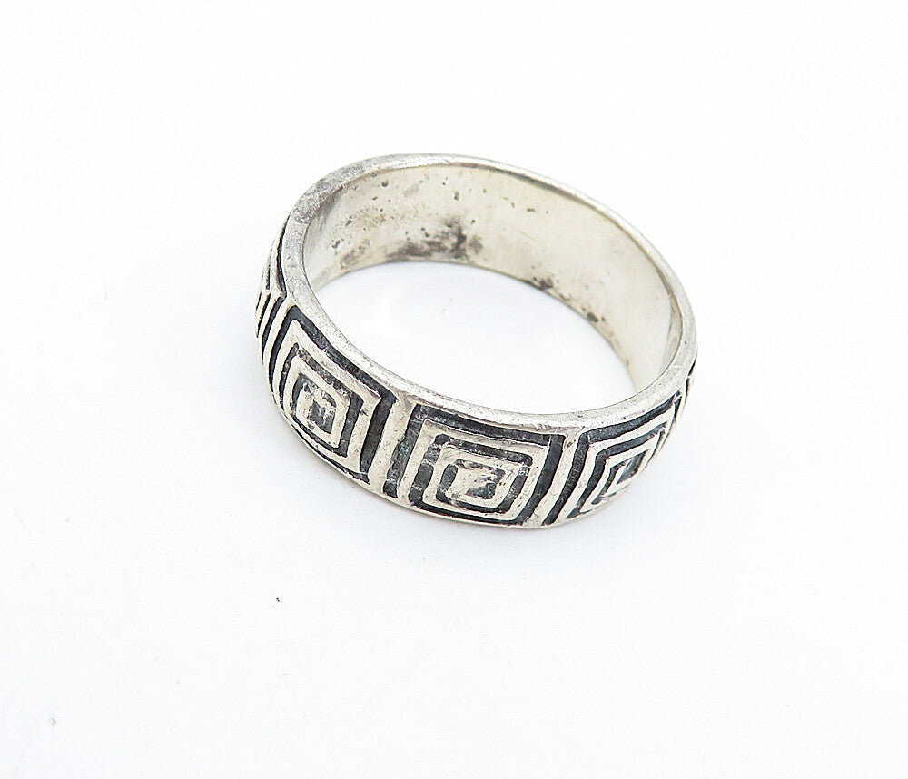 925 Sterling Silver  Vintage Square Spiral Pattern Band Ring Sz 11  RG7066