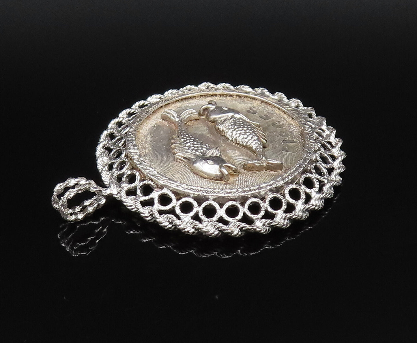 925 Sterling Silver  Vintage Openwork Pisces Fish Astrology Pendant  PT21852