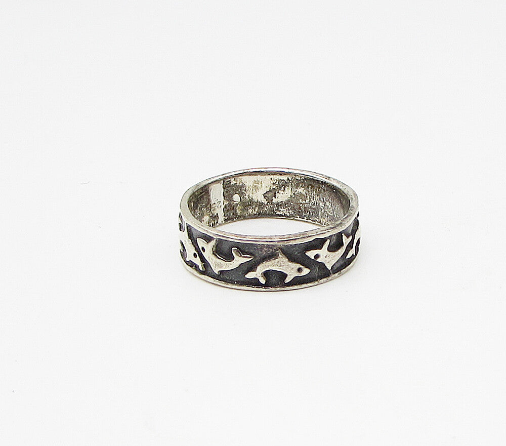925 Sterling Silver  Vintage Dark Tone Dolphin Motif Band Ring Sz 7.5  RG3396