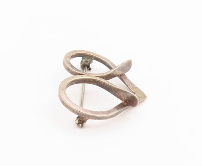 925 Sterling Silver  Vintage Open Pretzel Knot Love Heart Brooch Pin  BP9620
