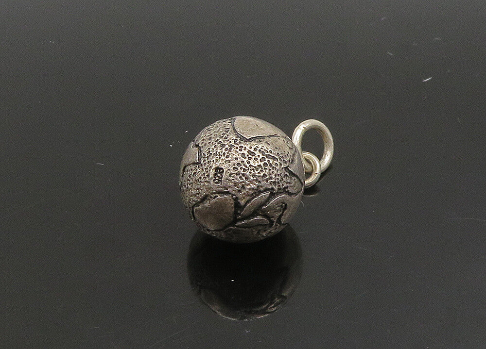 925 Sterling Silver  Vintage Petite Etched World Globe Motif Pendant  PT19361