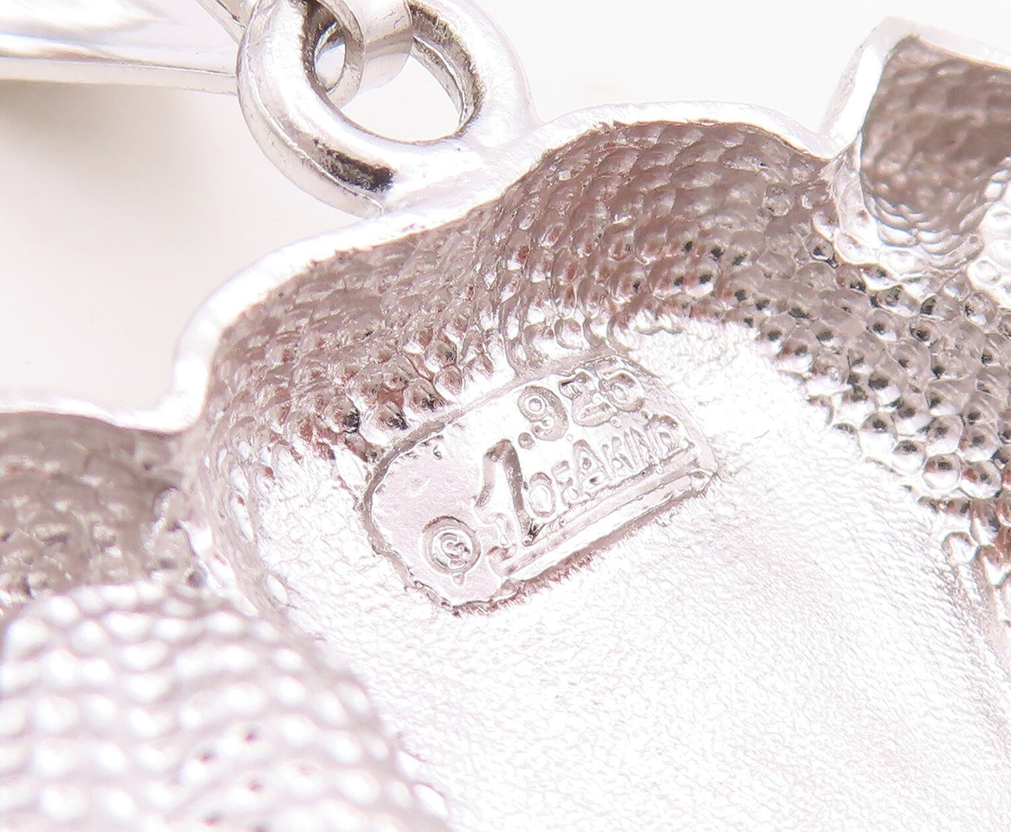 925 Sterling Silver Vintage Pendant Domed Carved Elephant Head  PT23884