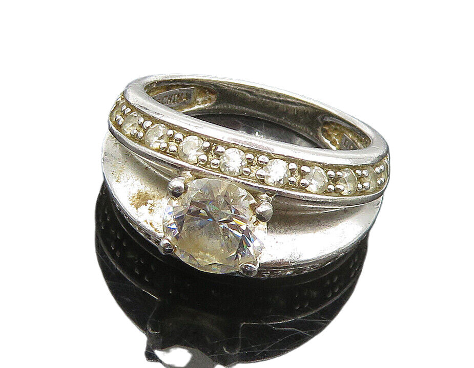 925 Sterling Silver  Vintage Cubic Zirconia Concave Band Ring Sz 5  RG18303