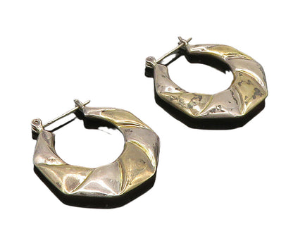 925 Sterling Silver  Vintage Shiny Hollow Scalloped Hoop Earrings  EG8328