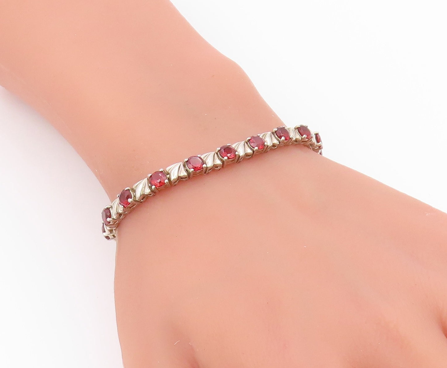 925 Sterling Silver Vintage Bracelet Classic Round Cut Garnet Link  BT12174
