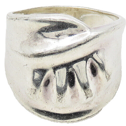925 Sterling Silver  Shiny Polished Embossed Detail Band Ring Sz 7.5  RG16879