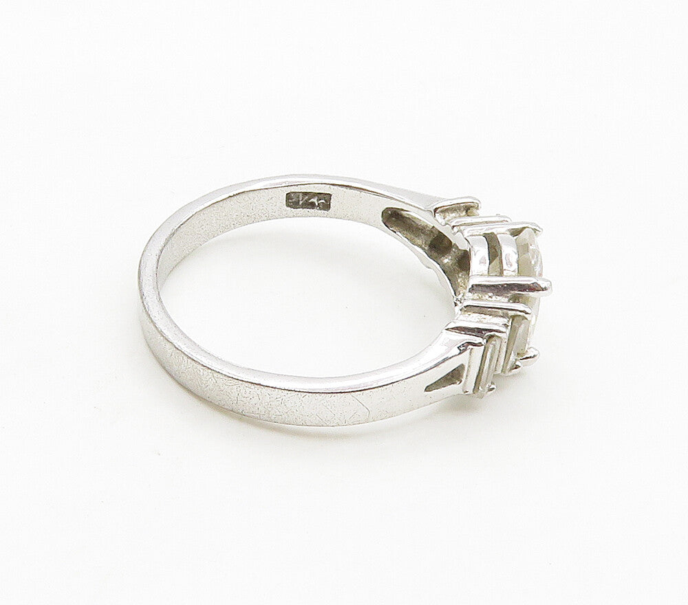 925 Sterling Silver  Sparkling Cubic Zirconia Smooth Band Ring Sz 7  RG15603