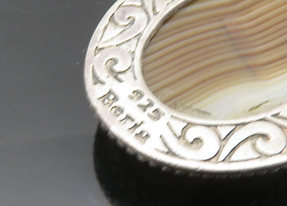 BERIA 925 Sterling Silver  Vintage Agate Swirl Etched Border Pendant  PT16111