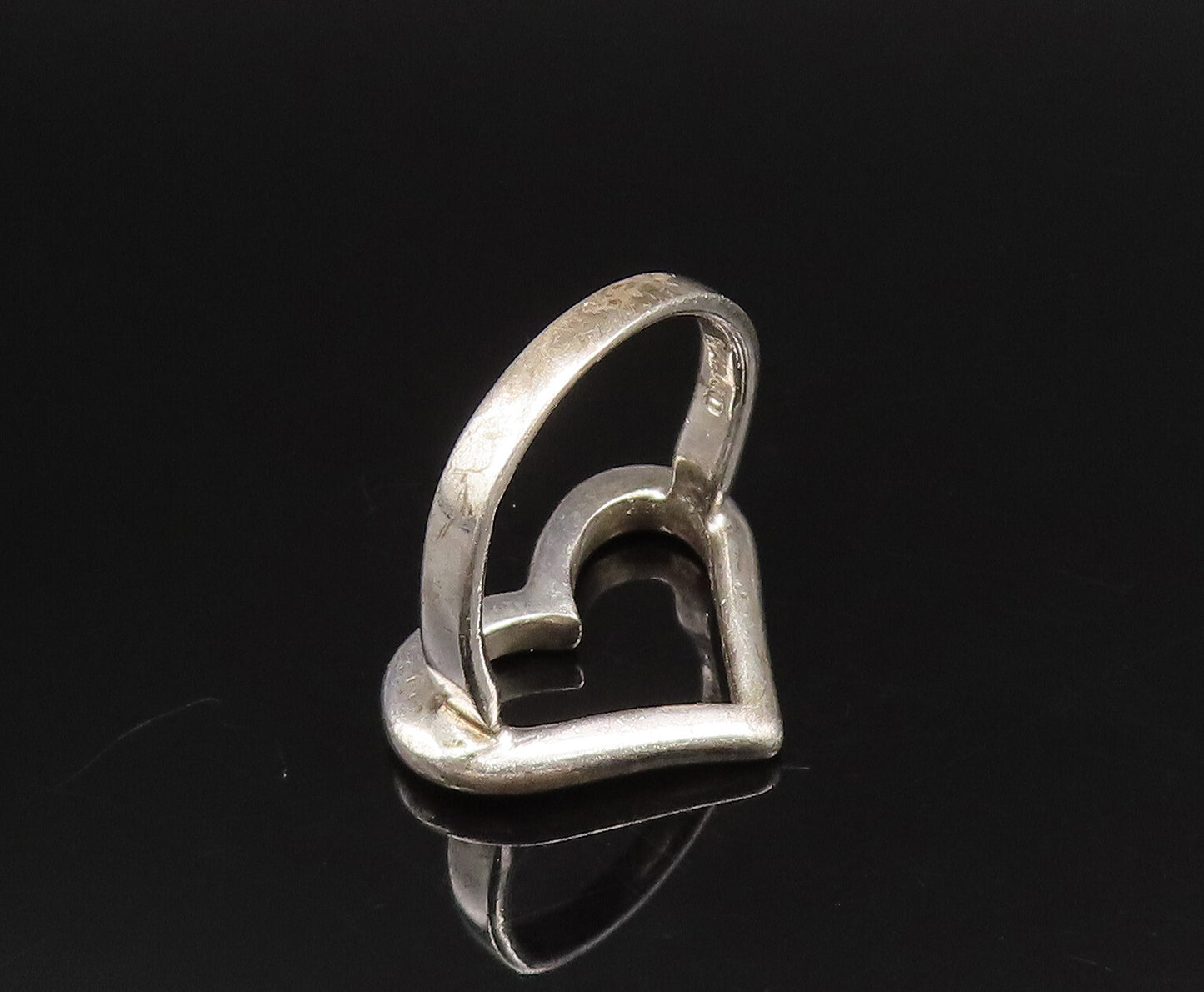 925 Silver  Vintage Fashionable Minimalist Open Love Heart Ring Sz 7  RG25733