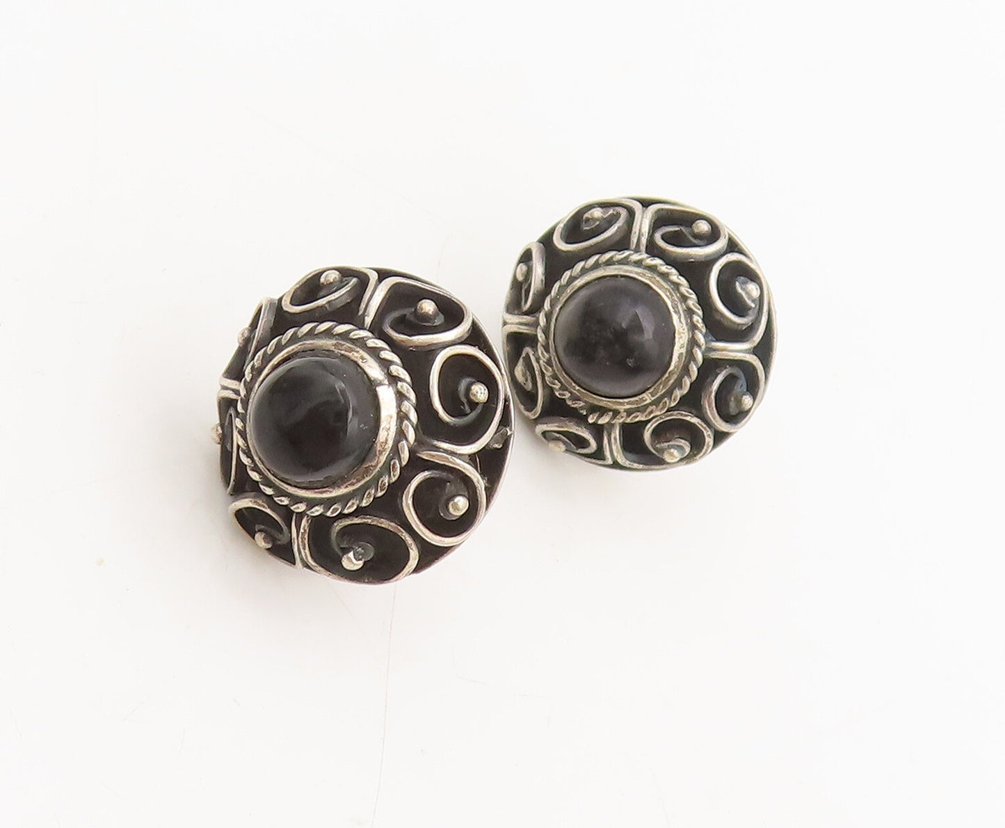 MEXICO 925 Silver  Vintage Onyx Domed Swirly Carved Round Earrings  EG12620