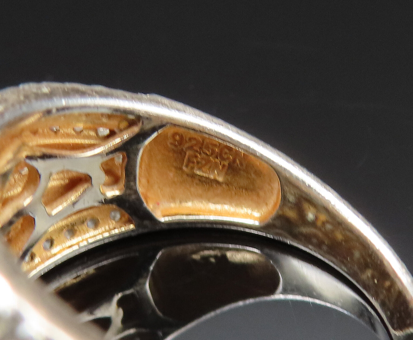 925 Sterling Silver  Vintage Multi Stone Topaz Dome Ring Sz 7.5  RG25653