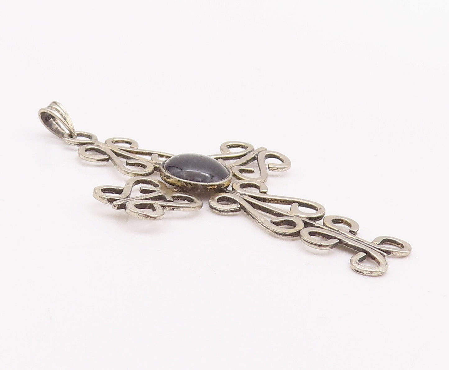 925 Sterling Silver Vintage Pendant Religious Swirly Carved Onyx Cross  PT22945