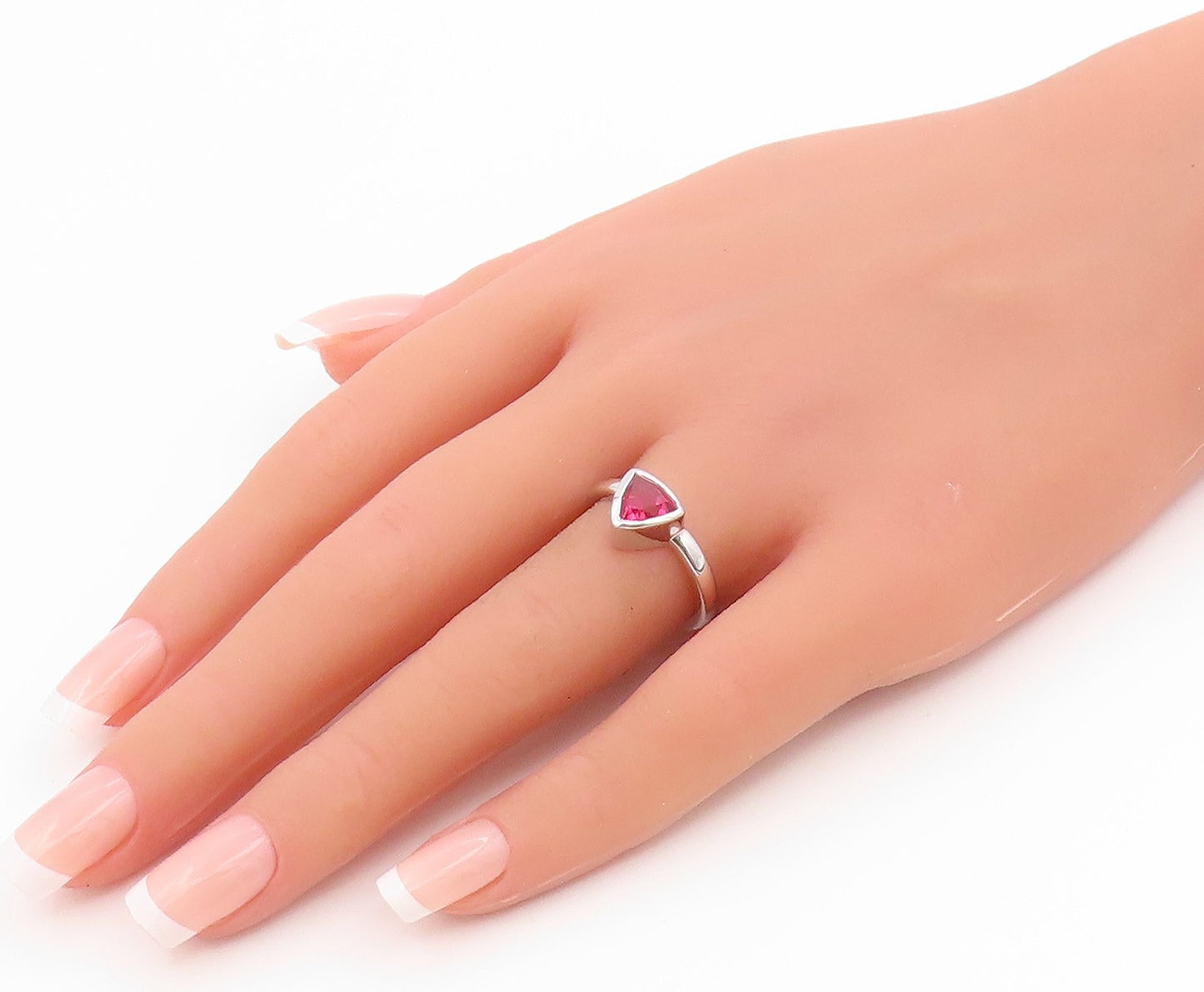 925 Sterling Silver Vintage Ring Bezel Set Ruby Solitaire Band  Sz 7  RG35766