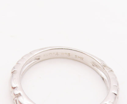 925 Sterling Silver Vintage Ring Pebble Effect Design Etched  Sz 7  RG29300