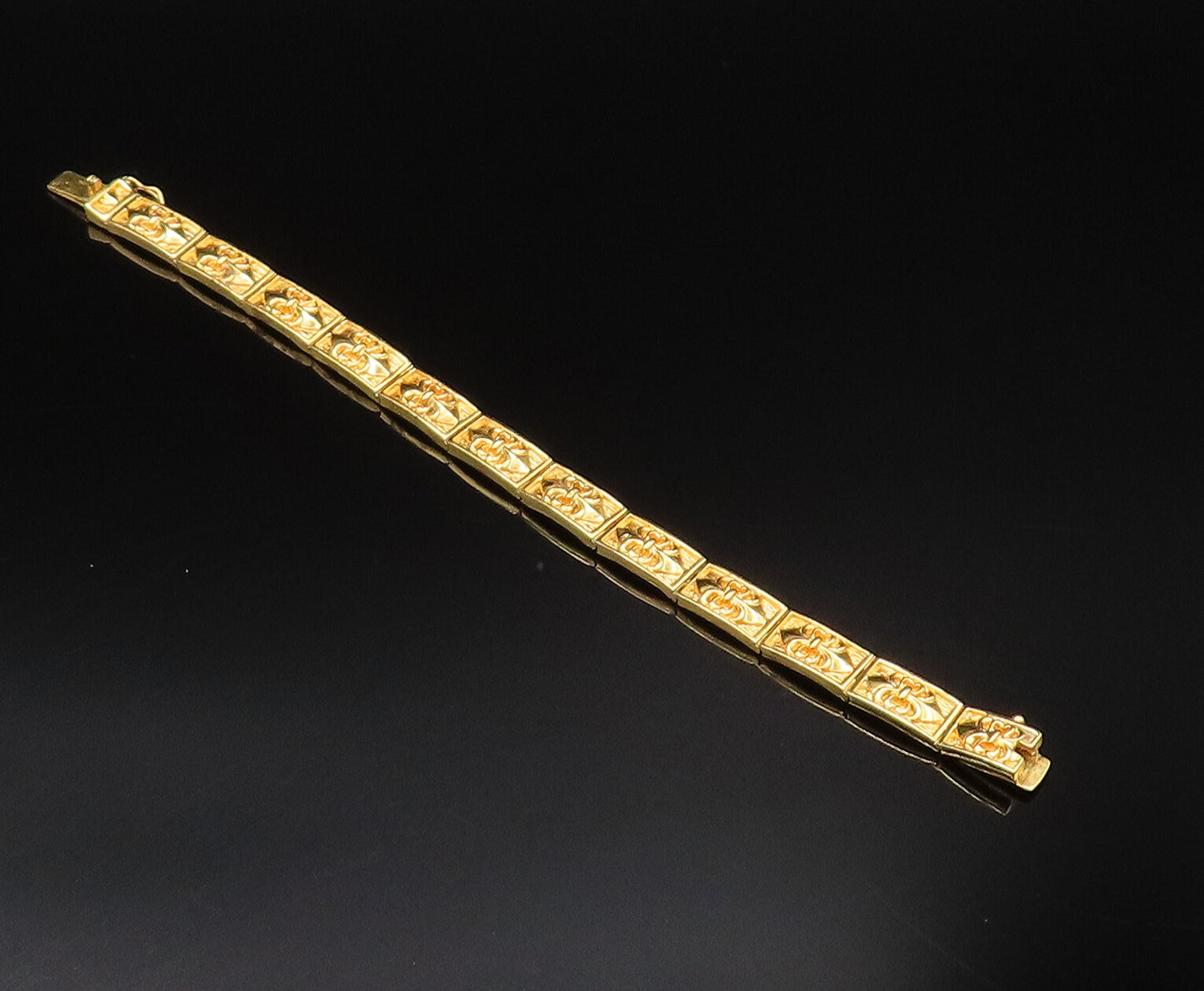 925 Silver  Vintage Gold Plated Carved Fleur De Lis Link Bracelet  BT9704