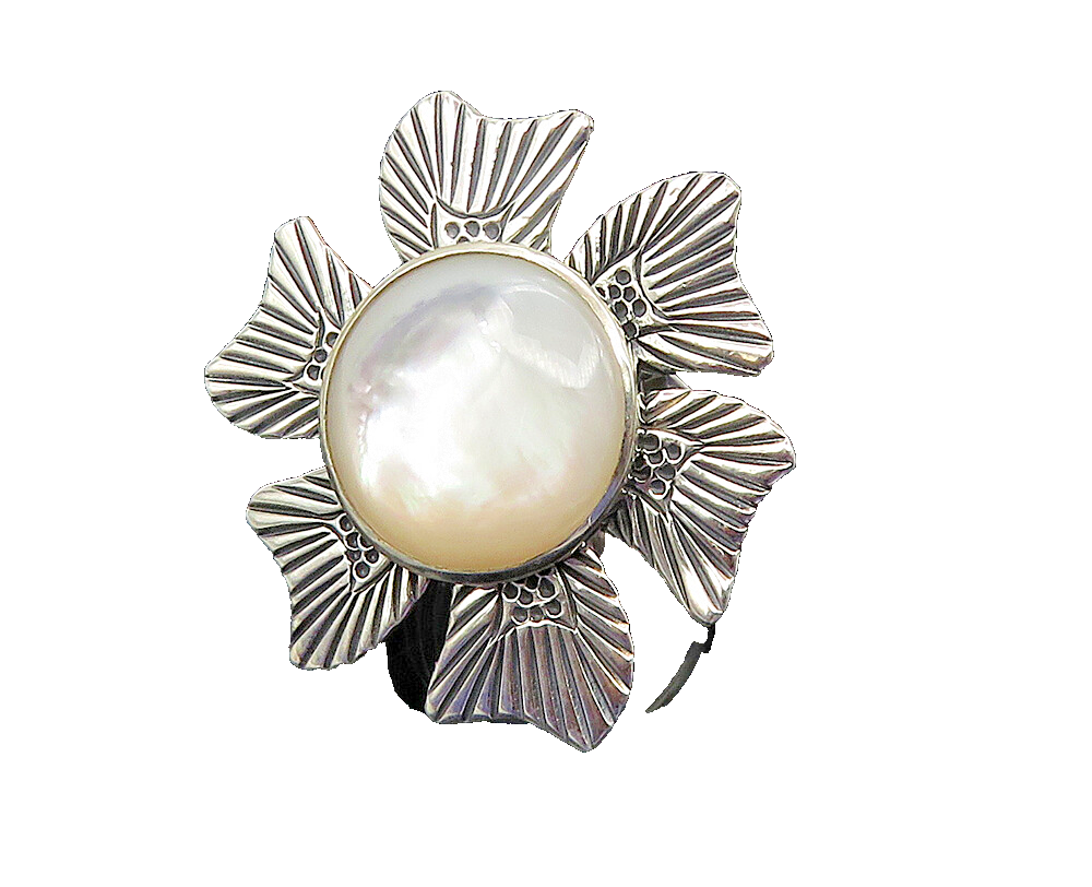 925 Sterling Silver  Mother Of Pearl Flower Motif Cocktail Ring Sz 7  RG10650