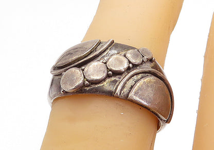 925 Sterling Silver  Vintage Dark Tone Circle Patterned Band Ring Sz 6  RG5138