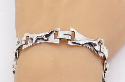 925 Sterling Silver  Vintage Abstract Sculpted Detail Chain Bracelet  BT2305
