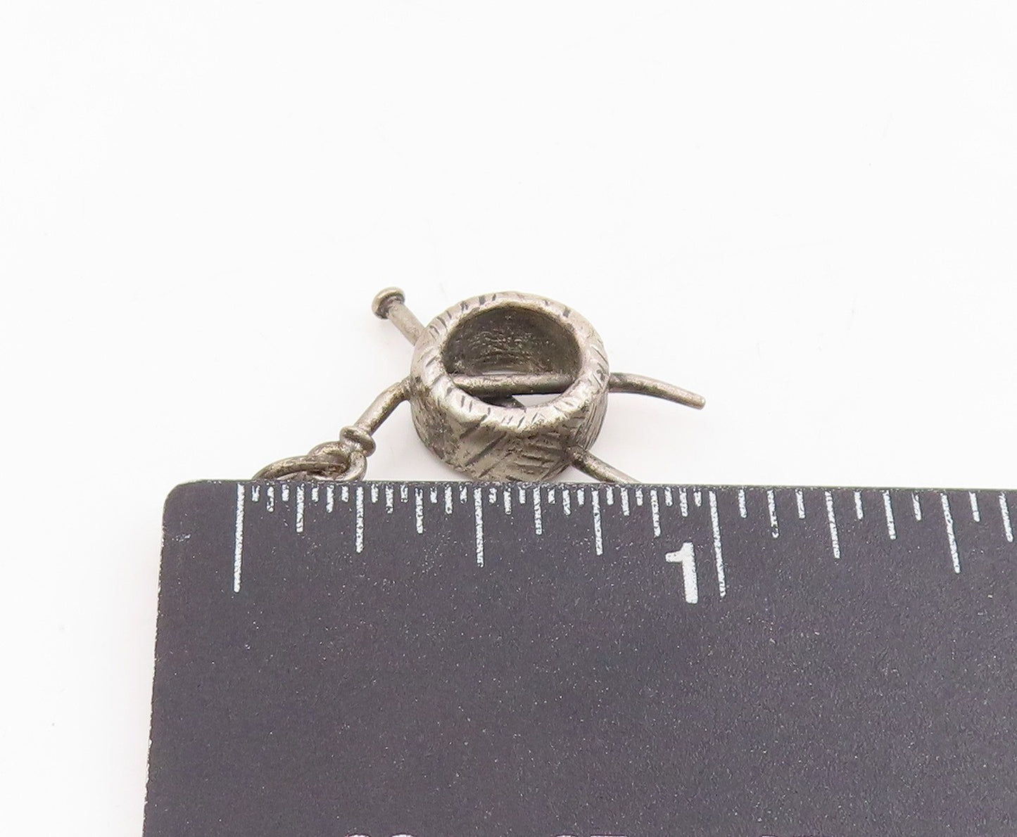 925 Sterling Silver Vintage Pendant Knitting Needle & Yarn Ball Charm  PT25697