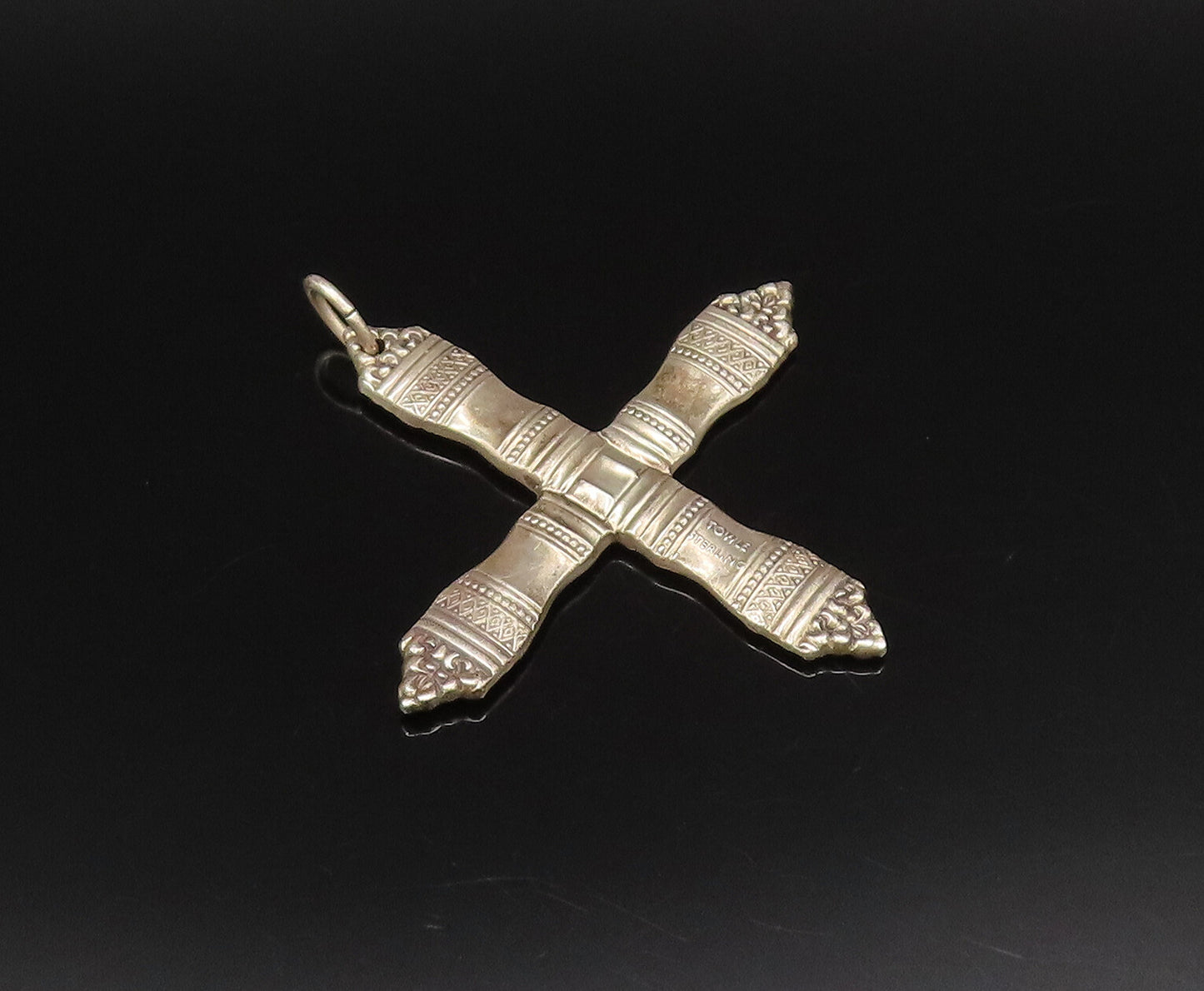 TOWLE 925 Silver  Vintage Dotted & Diamond Shape Pattern Cross Pendant PT21774