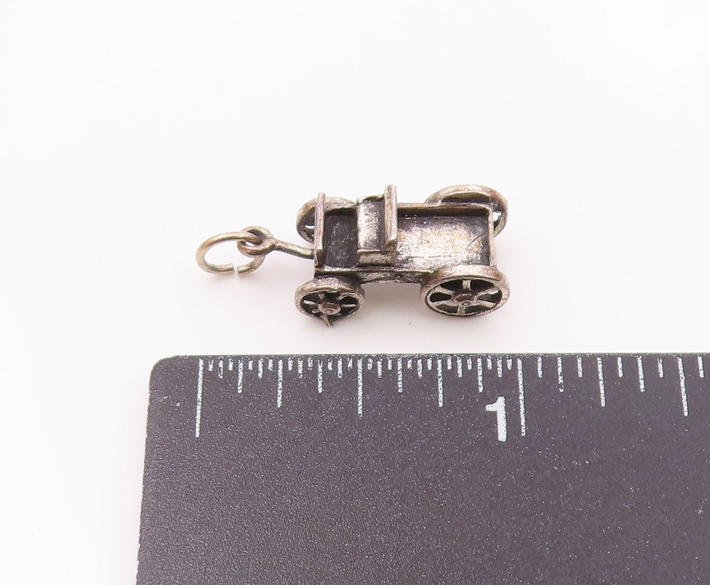 925 Sterling Silver  Vintage Old Fashioned Wagon Car Pendant  PT18232