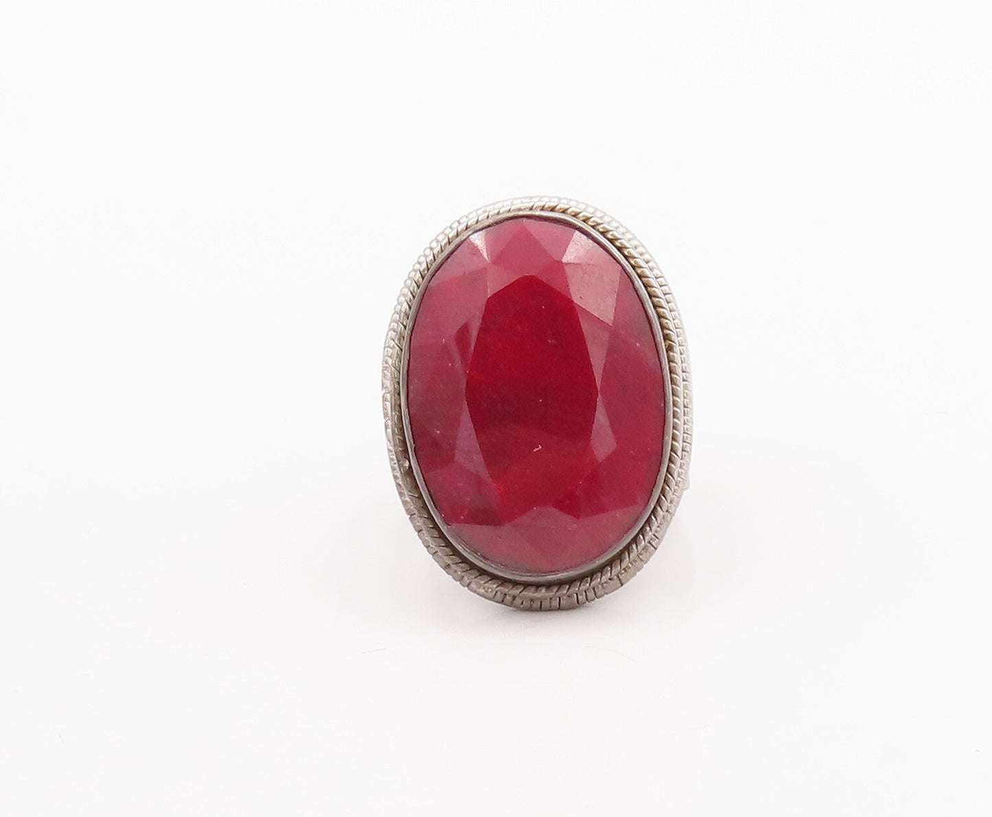 925 Sterling Silver Vintage Ring Large Oval Cut Red Gemstone  Sz 7.5  RG29524