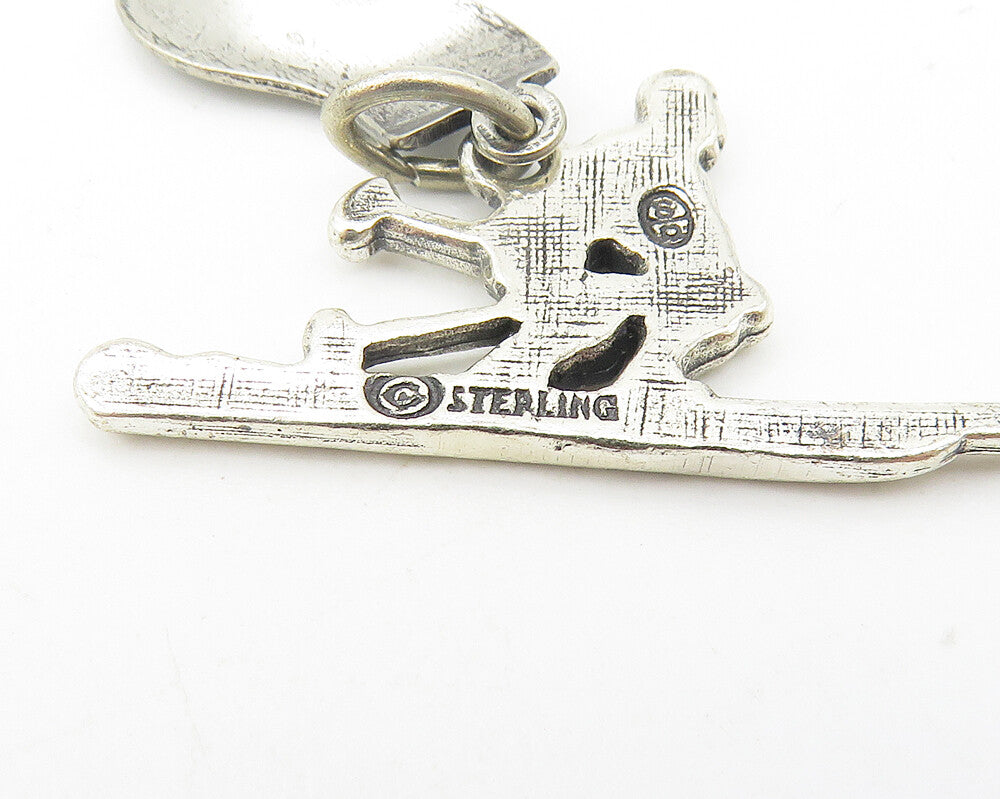 925 Sterling Silver  Vintage Skiing Person New York Sports Pendant  PT9083