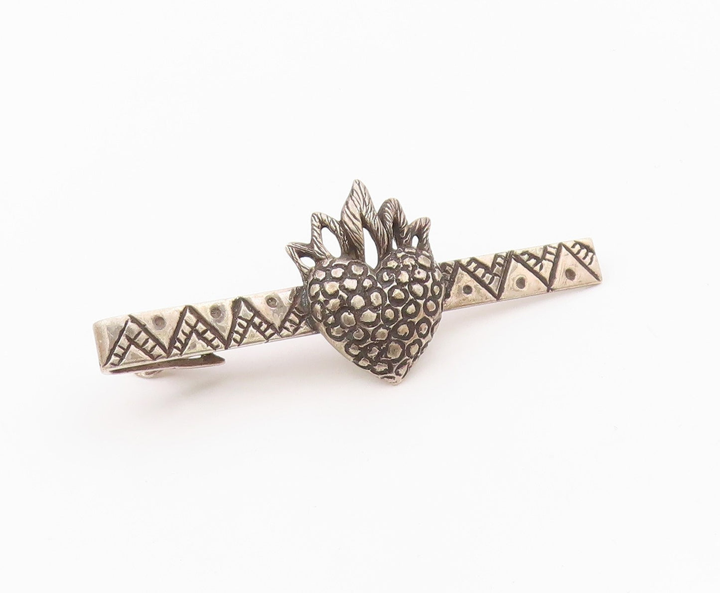 925 Silver  Vintage Etched Pattern Dotted Fire Love Heart Tie Clip  TR3349