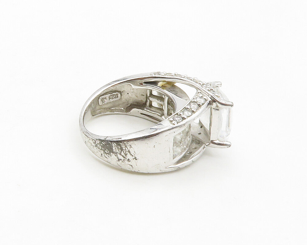 925 Sterling Silver  Sparkling Cubic Zirconia Cocktail Ring Sz 5  RG17191