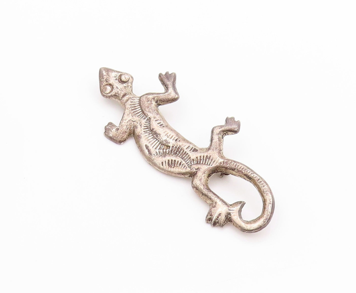 925 Sterling Silver Vintage Brooch NAVAJO Antique Etched Lizard  BP11604