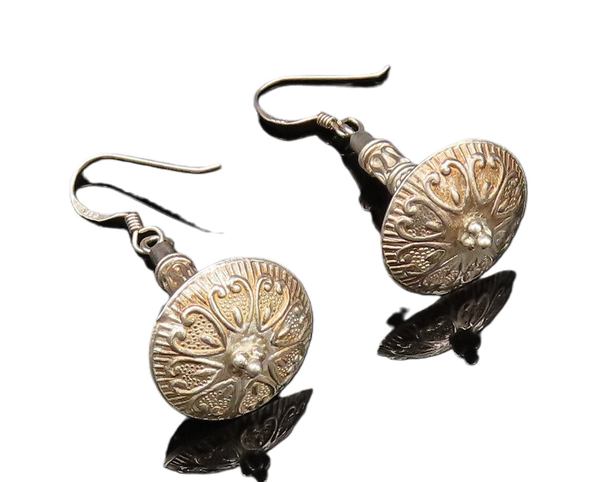925 Silver  Vintage Wavy & Heart Pattern Oblate Dangle Earrings  EG12054