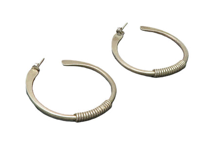 925 Sterling Silver  Vintage Dark Tone Wrapped Detail JHoop Earrings  EG7312
